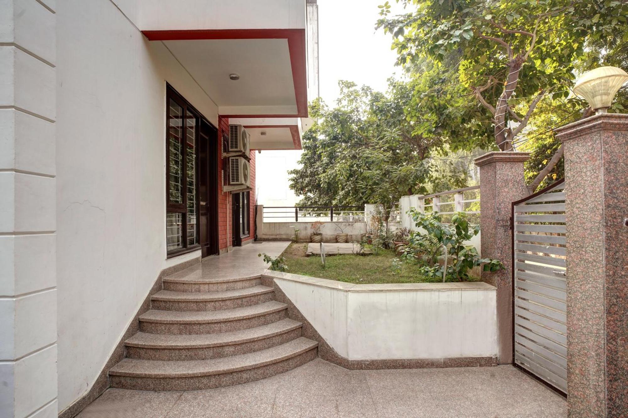 Nexhub Stay - Huda City Centre Gurgaon Eksteriør billede