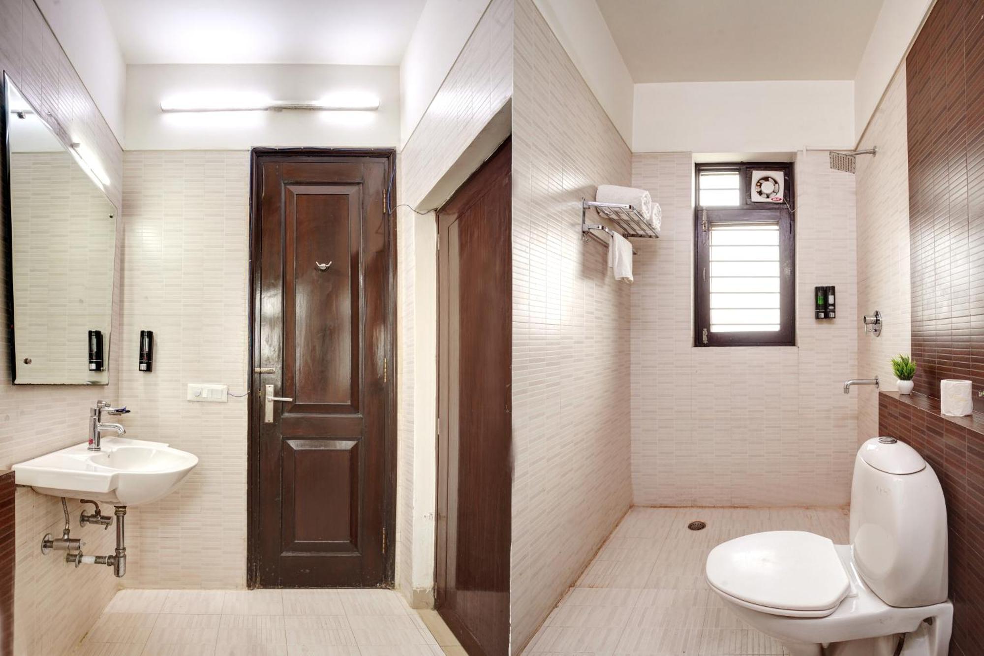 Nexhub Stay - Huda City Centre Gurgaon Eksteriør billede