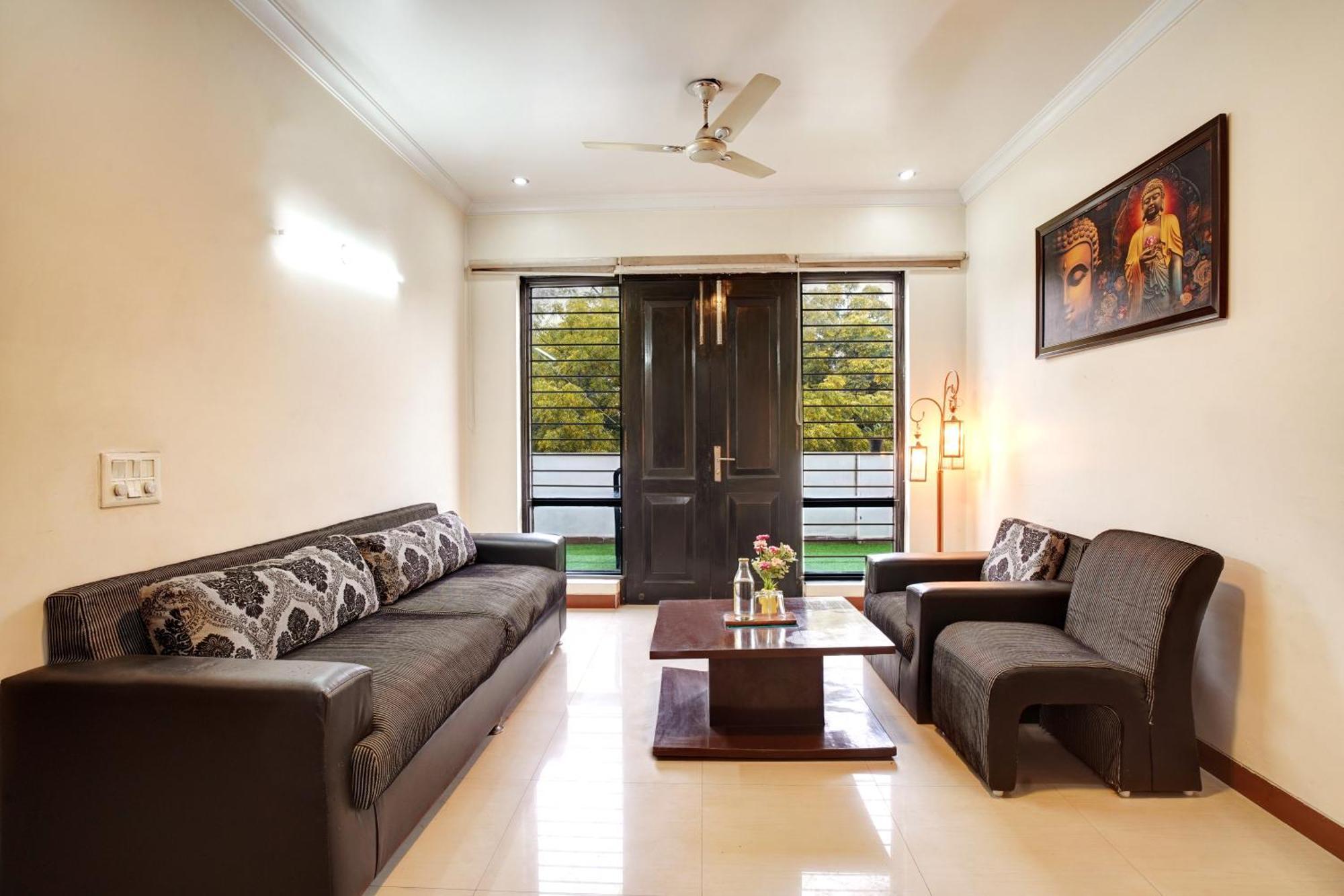 Nexhub Stay - Huda City Centre Gurgaon Eksteriør billede