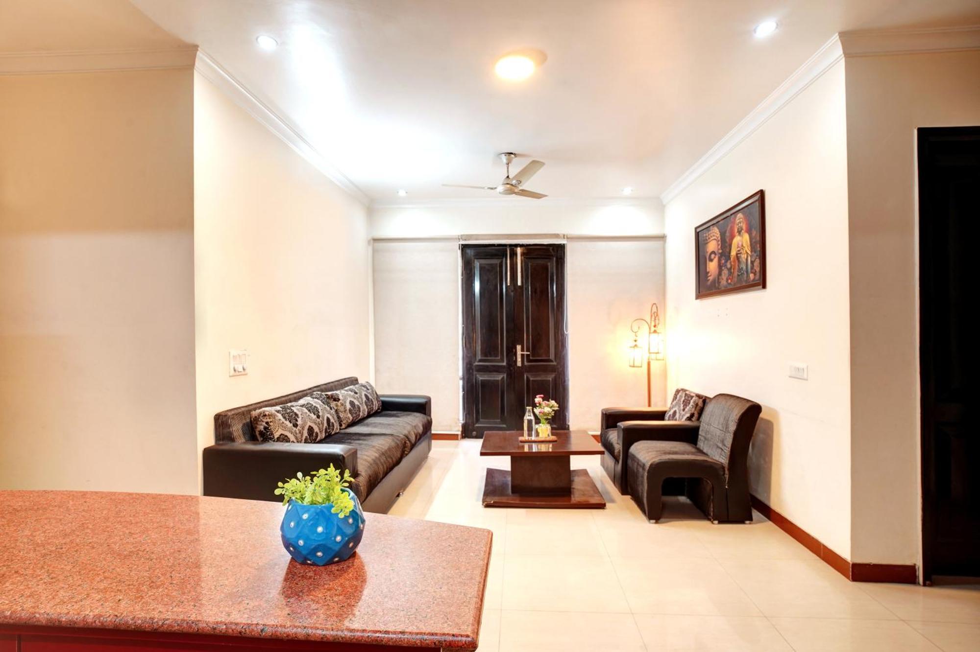 Nexhub Stay - Huda City Centre Gurgaon Eksteriør billede